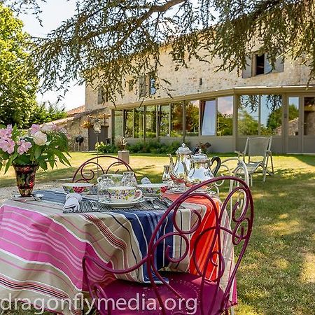 Bed and Breakfast Le Grand Cedre Lolme Екстер'єр фото