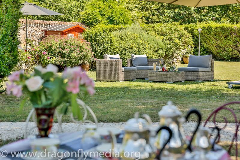 Bed and Breakfast Le Grand Cedre Lolme Екстер'єр фото